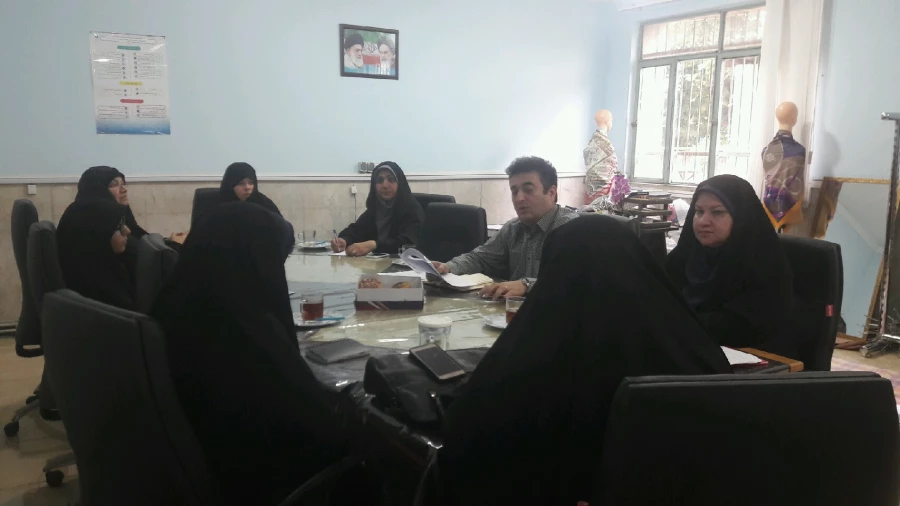 جلسه مسئولین پردیس با اعضای شورای صنفی-رفاهی دانشجویان