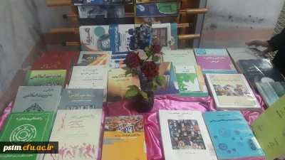 به مناسبت هفته سلامت و بهداشت روان انجام شد: برگزاری نمایشگاه کتاب، معرفی انواع دمنوش ها و صرف صبحانه سالم 