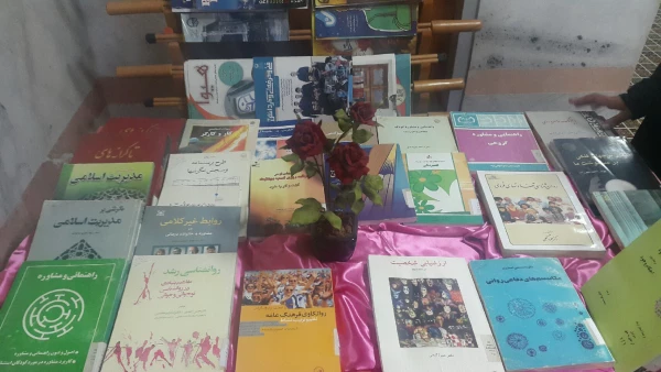 برگزاری نمایشگاه کتاب، دمنوش ها و صبحانه سالم به مناسبت هفته بهداشت روان