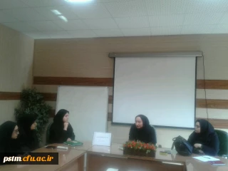 برگزاری نشست تخصصی اعضای کانون ادبی پردیس فاطمه الزهرا (س) ساری