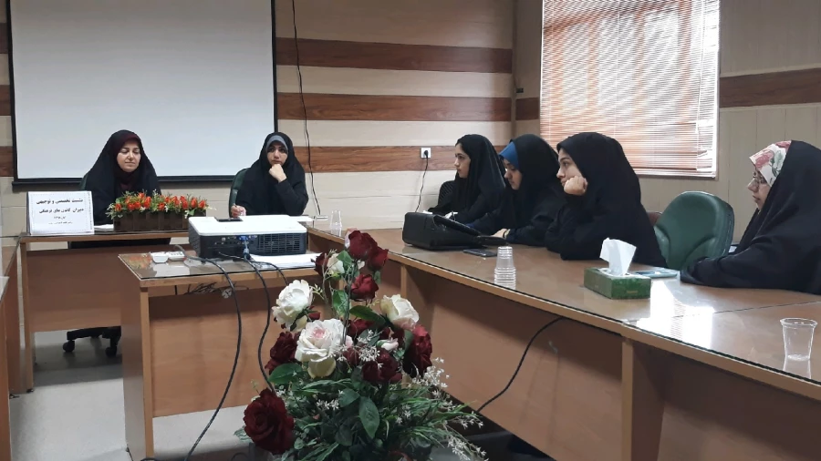 برگزاری نشست تخصصی و توجیهی واحد فرهنگی پردیس با دبیران کانون ها