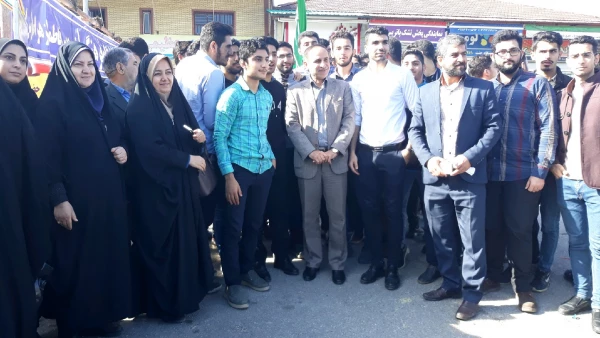 حضور مسئولین و دانشجویان پردیس در راهپیمایی 13 آبان شهرستان ساری به روایت تصویر 3