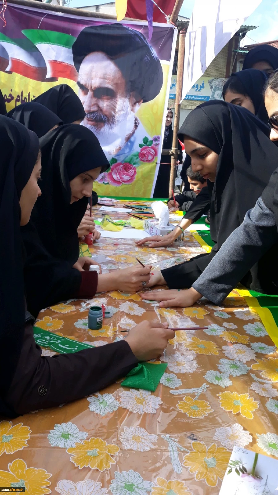 برپایی غرفه فرهنگی دانشگاه در محل تجمع راهپیمایان 13 آبان شهرستان ساری 6