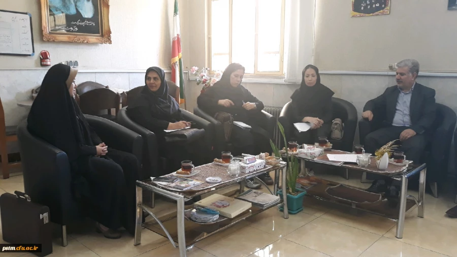 بازدید کارشناسان شبکه بهداشت از پردیس