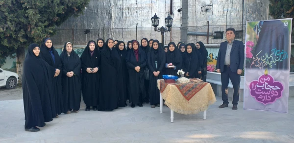 غبارروبی و عطرافشانی مزار شهید گمنام در بزرگداشت آغاز امامت حضرت ولیعصر (عج) و هفته قرآنی