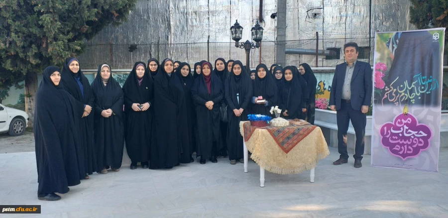 غبارروبی و عطرافشانی مزار شهید گمنام در بزرگداشت آغاز امامت حضرت ولیعصر (عج) و هفته قرآنی