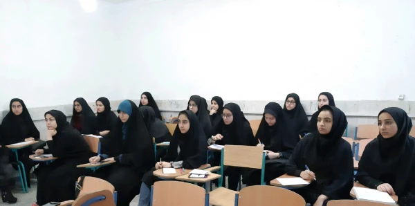 برگزاری دومین جلسه سخنرانی علمی با حضور آقای دکتر نوری در پردیس