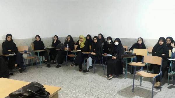 برگزاری سومین جلسه کارگاه مهارتهای زندگی با عنوان خودآگاهی وعزت نفس ویژه دانشجو معلمان رشته مشاوره