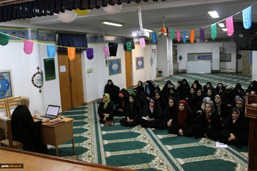 برگزاری کارگاه آشنایی با برخی منابع الکترونیک کتابخانه ای در نمازخانه پردیس 