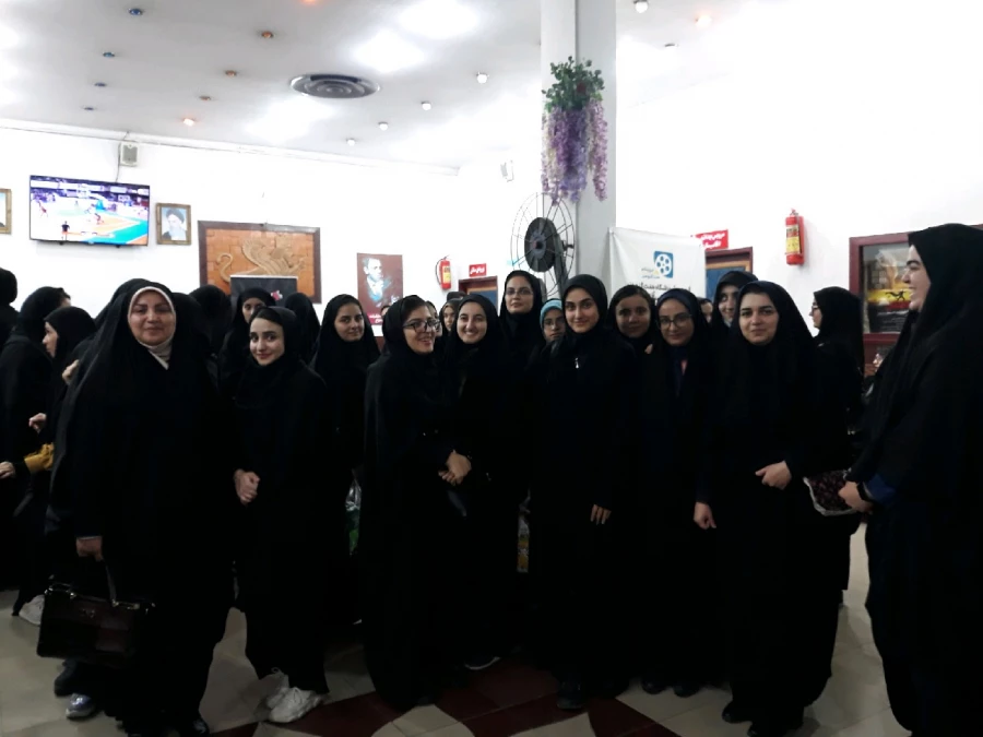 حضور دانشجو معلمان در اکران فیلم سینمایی در سینما سپهر ساری