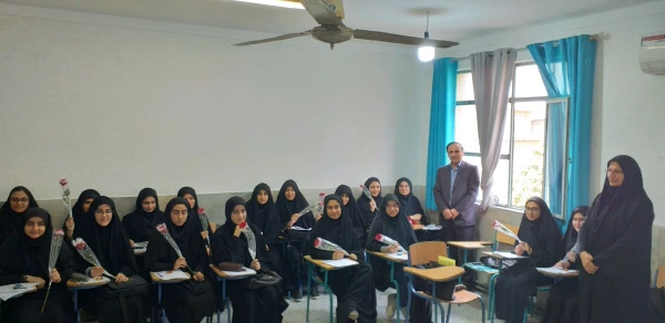 حضور رئیس دانشگاه فرهنگیان مازندران و مسئولان پردیس در کلاس های آموزشی به مناسبت روز دانش