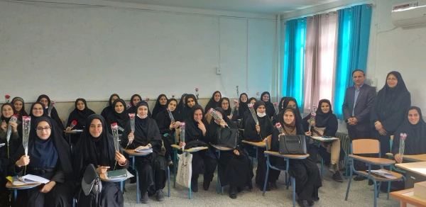 حضور رئیس دانشگاه فرهنگیان مازندران و مسئولان پردیس در کلاس های آموزشی به مناسبت روز دانش