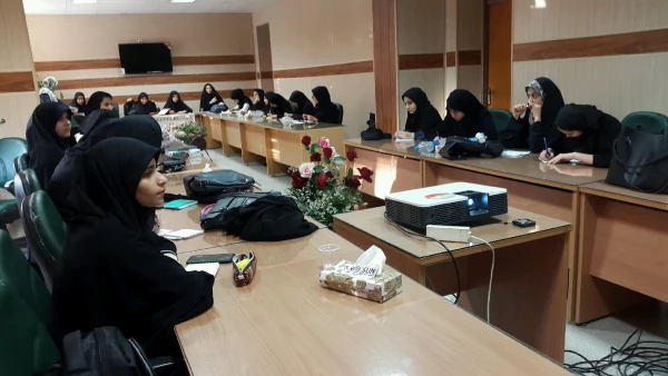 برگزاری آخرین جلسه آموزش مهارت های خودآگاهی توسط مشاور پردیس