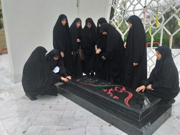 برگزاری کرسی آزاد اندیشی به مناسبت هفته ی وحدت حوزه و دانشگاه در پردیس