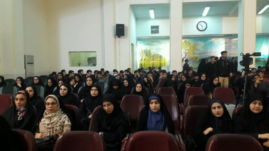 حضور دانشجومعلمان پردیس در مراسم گرامیداشت هفته پژوهش