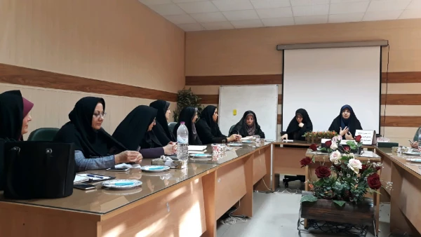 برگزاری نشست استادان راهنما و مدیران مدارس کارورزی در پردیس