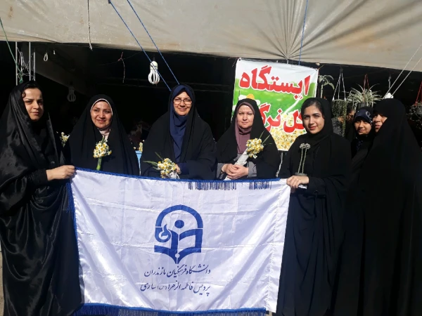 به همت واحد دانشجویی و کانون محیط زیست پردیس صورت پذیرفت: بازدید از نمایشگاه گل نرگس شهرستان جویبار