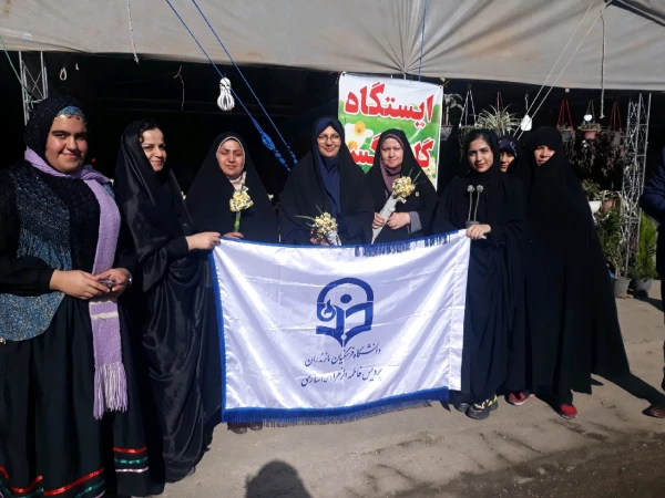 به همت واحد دانشجویی و کانون محیط زیست پردیس صورت پذیرفت: بازدید از نمایشگاه گل نرگس شهرستان جویبار