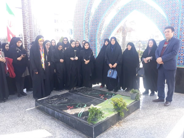 به همت واحد دانشجویی و کانون محیط زیست پردیس صورت پذیرفت: بازدید از نمایشگاه گل نرگس شهرستان جویبار