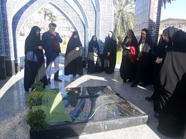 به همت واحد دانشجویی و کانون محیط زیست پردیس صورت پذیرفت: بازدید از نمایشگاه گل نرگس شهرستان جویبار