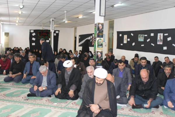 حضور کارکنان پردیس در مراسم سوگواری سردار سپهبد حاج قاسم سلیمانی در مرکز حضرت فاطمه (س) قائم شهر به روایت تصویر 2