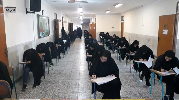 بازدید رییس دانشگاه فرهنگیان مازندران از جلسه امتحان نیمسال اول سال تحصیلی 99-1398 پردیس