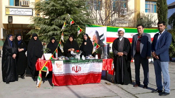 برپایی ایستگاه صلواتی به مناسبت ایام ا.. دهه فجر در پردیس 2