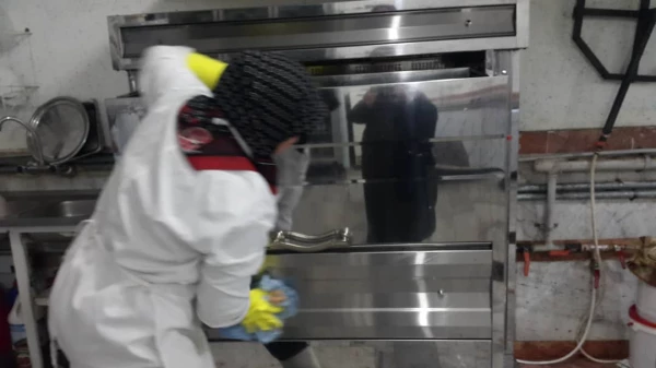 اجرای طرح ضدعفونی  و میکروب زدایی پردیس در جهت پیشگیری از ویروس کرونا 10