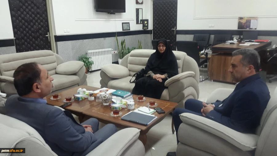 دیدار جناب آقای دکتر اسلامی راد ریاست محترم دانشگاه فرهنگیان استان مازندران  به همراه سرکار خانم دکتر دابویی، سرپرست پردیس فاطمه الزهراء(س) و رئیس دانشگاه فنی حرفه ای ساری با مدیرکل آموزش و پرورش مازندران و تبریک انتصاب ایشان 2