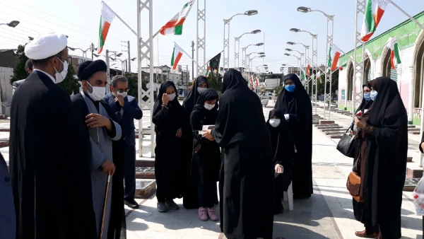 غبارروبی و عطرافشانی مزار شهدای دفاع مقدس ، مدافعان حرم و مدافعان سلامت به مناسبت هفته دفاع مقدس  4